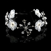 a mano da sposa in raso copricapo da sposa