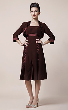 LYNN - kjole til brudens mor i chiffon og satin Med sjal