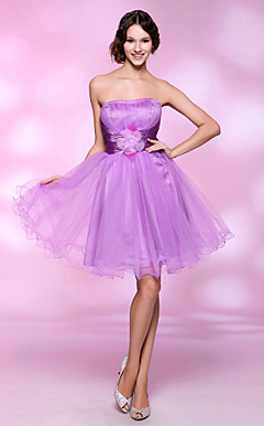 A-line Strapless Knee-length Tulle And Stretch Satin Cocktail Dress