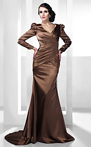 Plus-Size Mother-of-the-Bride Gown