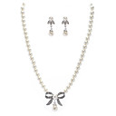  collana di perle con strass e fiocco set orecchino